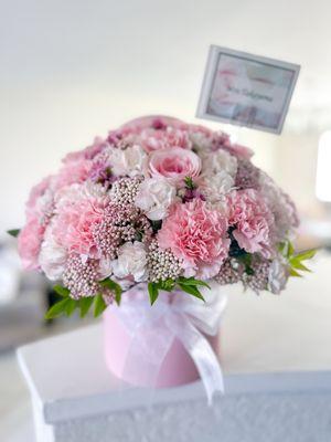 Helene always makes the most gorgeous box arrangements. This was for a teacher. So beautifully made.