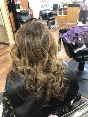 King's Barbershop And Salon