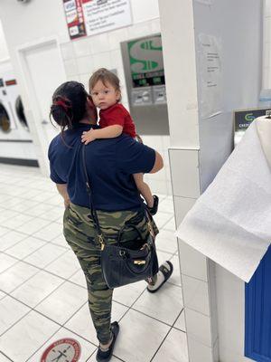 Surf N Suds Laundromat