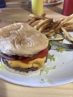 Bacon Cheeseburger with fries