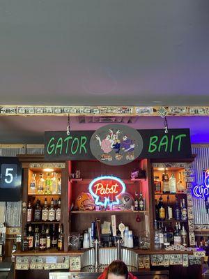 Tailgators Bar And Grill