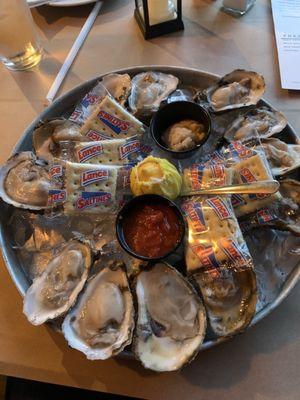 Dozen house oysters