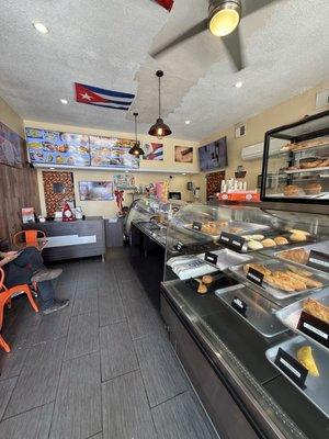 Azucar Bakery & Cafe