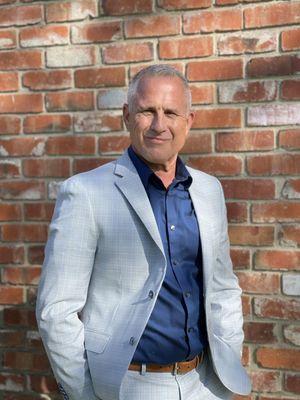 Dr. Mike graduated from Los Angeles College of Chiropractic in 1993. He has been serving the community for over 30 years