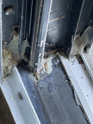 Maintenance work... awful. This is gross