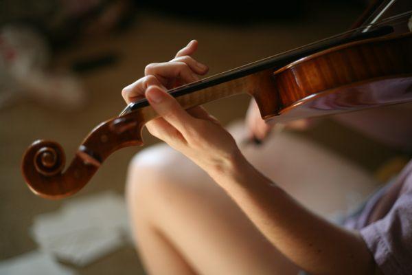 Merav Singer, Violin