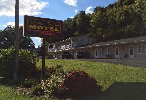 Scenic Valley Motel
