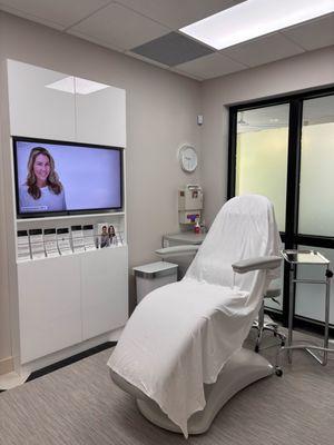 Gustav Lo, MD - RegenCen