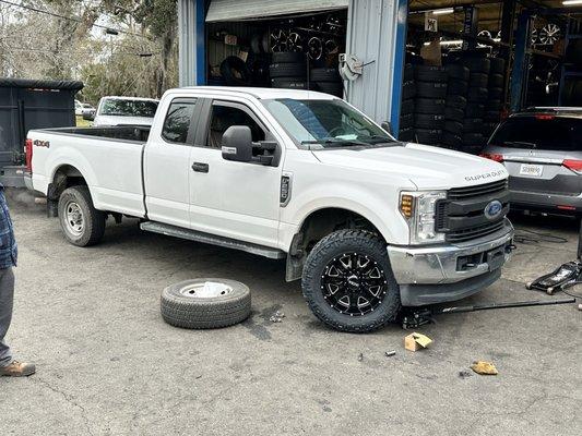 New custom wheels and tires