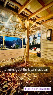 Queens Bee's Snack Bar