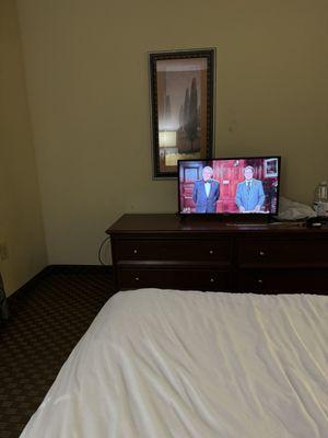 The 20" tv that is in all the rooms