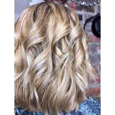 Turnpike Tresses Salon