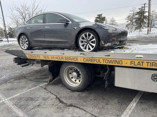 Tesla Motors Service Center