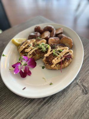 Riviera Bar and Grill