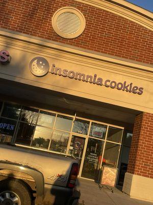 Insomnia Cookies