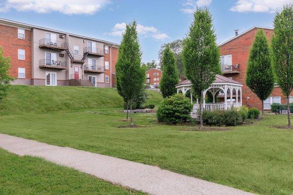 Candlewyck Park Apartments