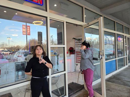 Nora Nail Bar-Fair Lakes Shopping Center