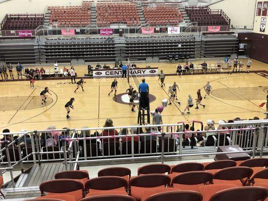8/29/18. Wednesday night. Shreveport, Louisiana. Gold Dome. Reddies Volleyball (light grey) vs. Centenary College Ladies (dark grey).