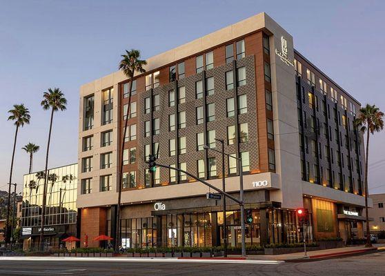 Olia Restaurant
1100 N. Brand Blvd. Glendale, CA 91203