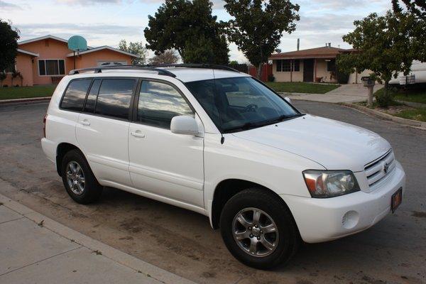Our "new" Toyota Highlander, just purchased today from Vince Lopez at JV Automobiles.