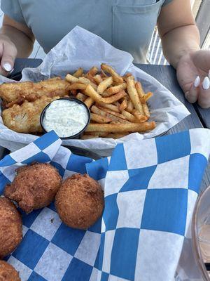 Schooner's Waterfront Grille