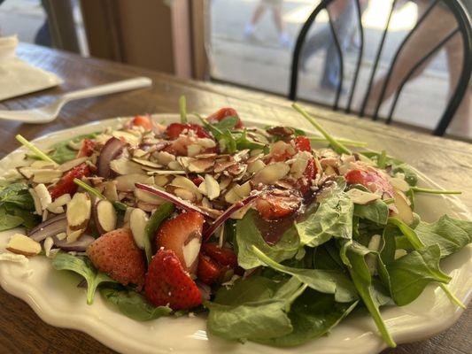 Spinach & Strawberry Salad