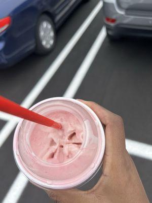 Pineapple Dragonfruit Frosted Lemonade Beverages