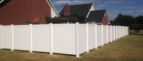Vinyl privacy fence that is both beautiful and low maintenance fences...