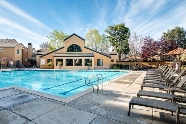 Foster's Landing Apartments - Pool