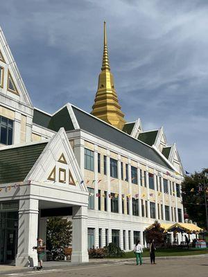 Nawamintararachutis Wat