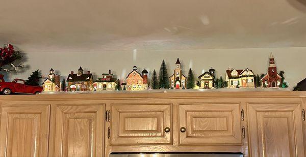 Four Sisters Antiques & Vintage