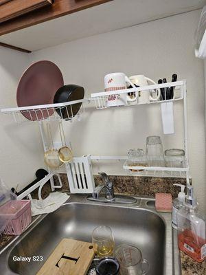 Last Pic of my over counter dish drainer.