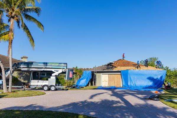 Florida Roofing and Gutters