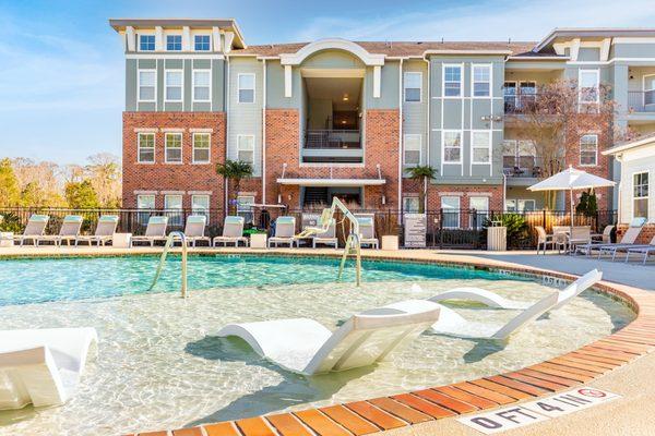 Hawthorne at the Station