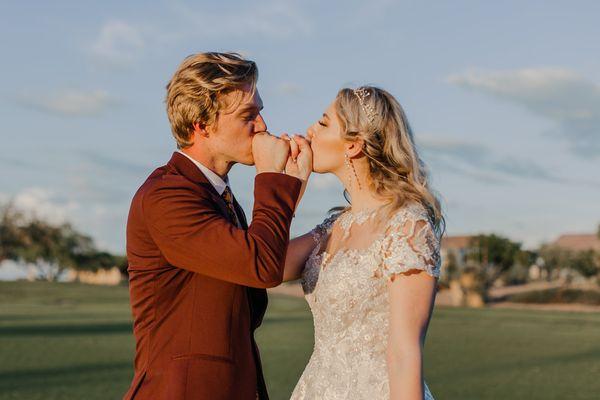 Jen Sawyer Video & Photo