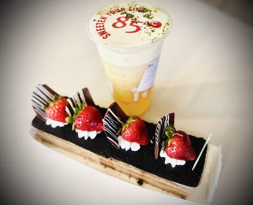 I finished it all by myself! I'm 120 pounds so I had one slice a day ;)