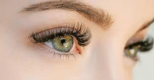 Flawless Volume Lashes will give you fullness and length to your lashes while creating a lifting effect to emphasize your eyes and face