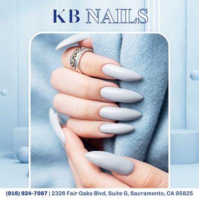Tranquil charm: soft blue nails evoke serenity and grace, bringing a sense of calm and cool sophistication to your fingertips.