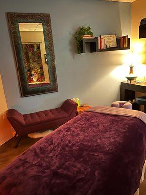 Whitewave Bodywork is a boutique style Orthopedic and Women's Health clinic in the Lakewood Ranch area.