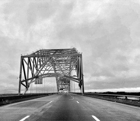 Hernando de Soto Bridge