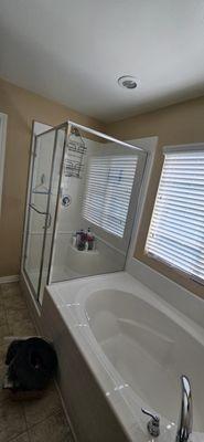 Bee's cleaning and janitorial services