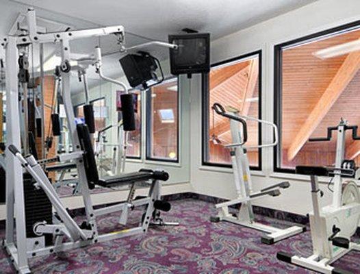 Econo Lodge Inn & Suites