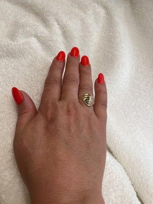 Nails not to thick, beautiful and smooth shine, and shaped perfectly on every nail.