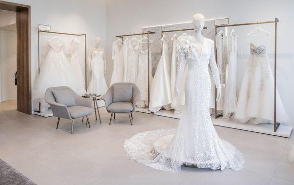 Pronovias Beverly Hills - Wedding Dresses