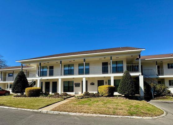 Jefferson Shadows Apartments
