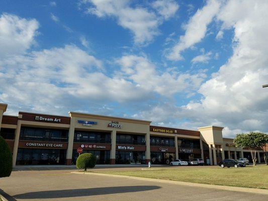 HappyFeet Dance School & Performance