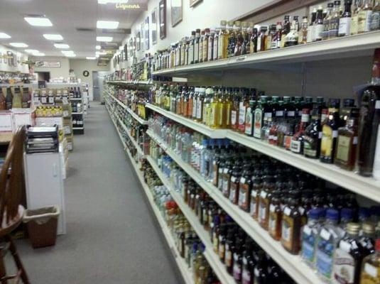 B & B Discount Liquors