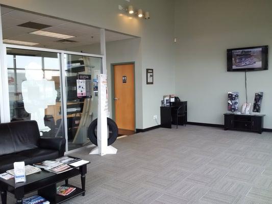 Hilltop Tire Service-Johnston