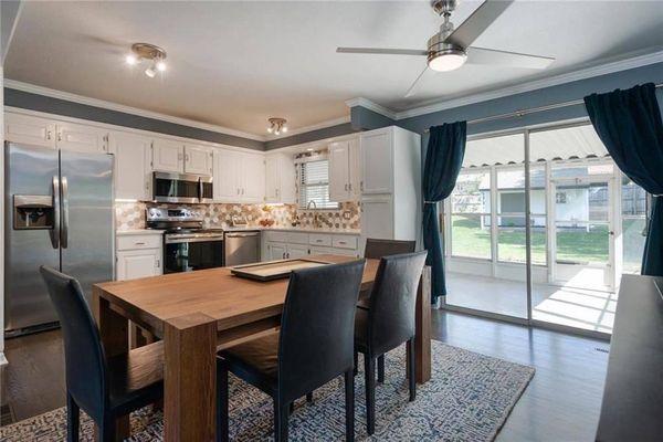 April's Cleaning Service