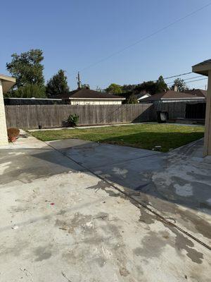 Houston office -- providing reliable junk-removal service for the surrounding areas."